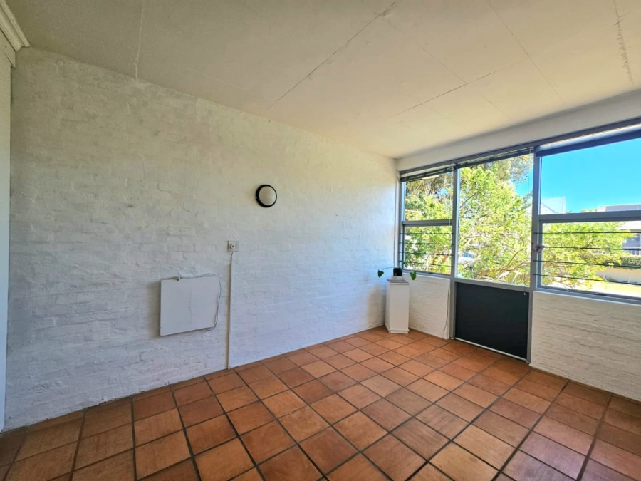 5 Bedroom Property for Sale in Herolds Bay Western Cape